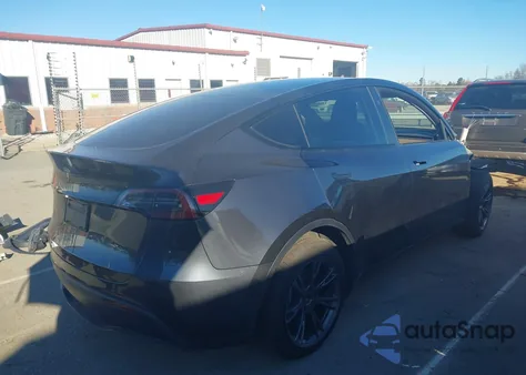 2025 Tesla Model Y Long Range Dual Motor Rear-Wheel Drive from USA, damaged, VIN 7SAYGDED4SA357882